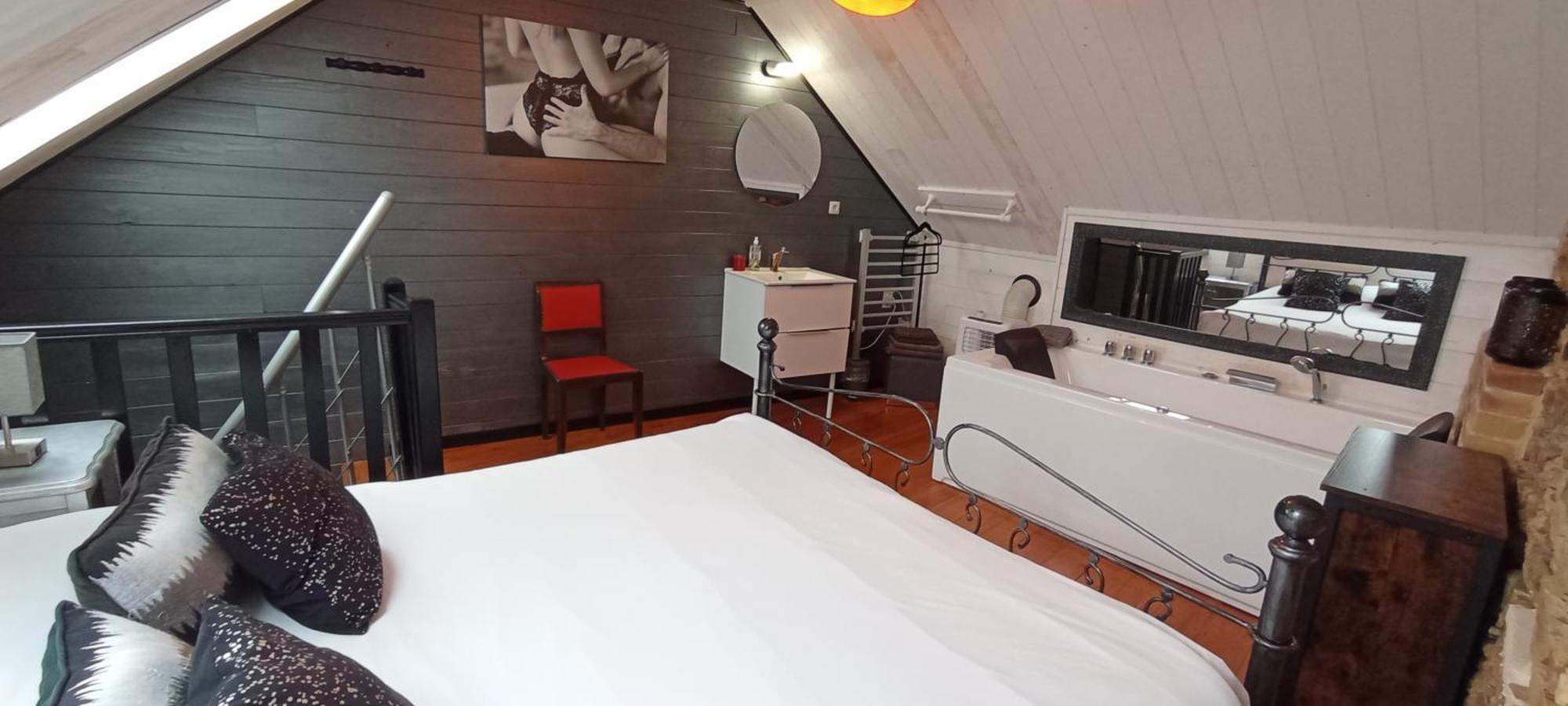 Les Gites Du Petit Marcel Soudan  Exterior foto