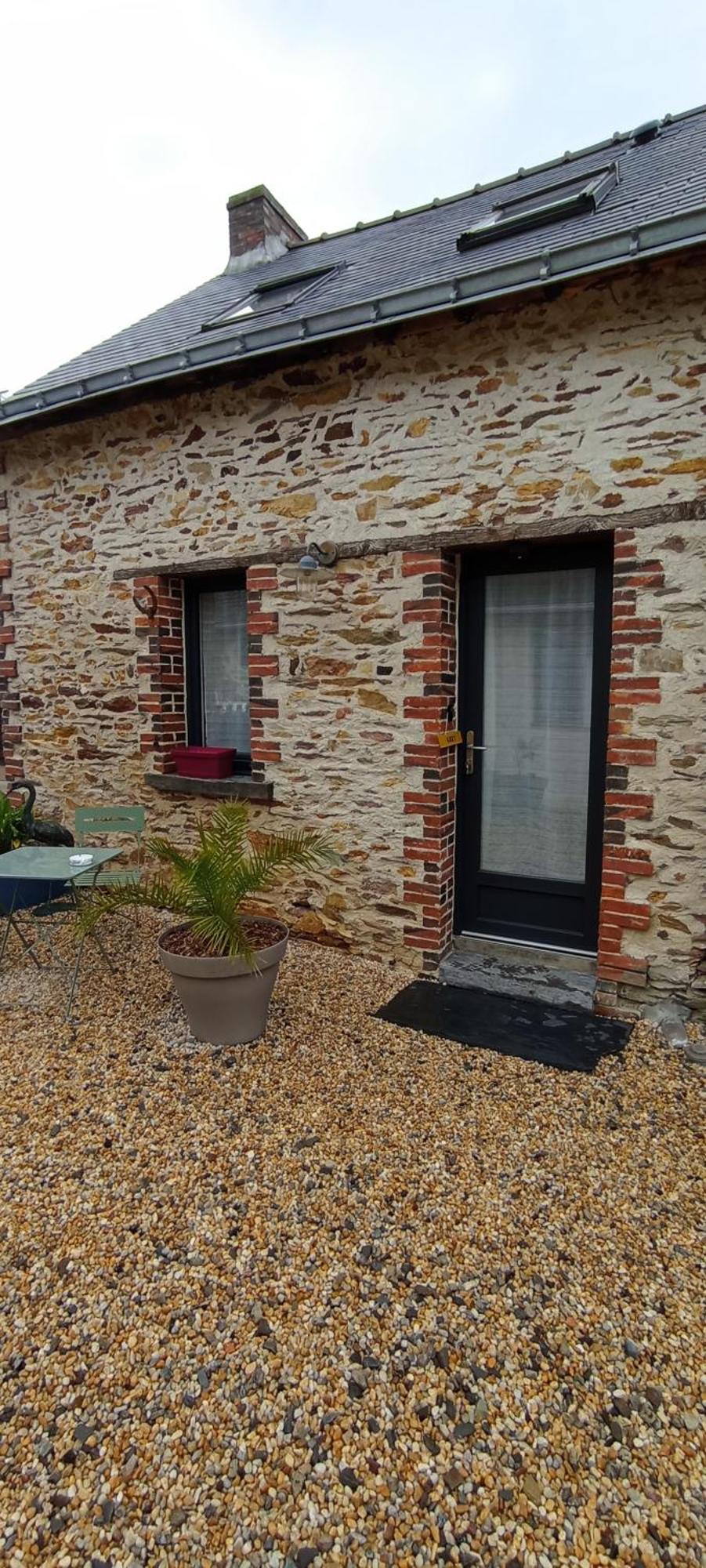 Les Gites Du Petit Marcel Soudan  Exterior foto